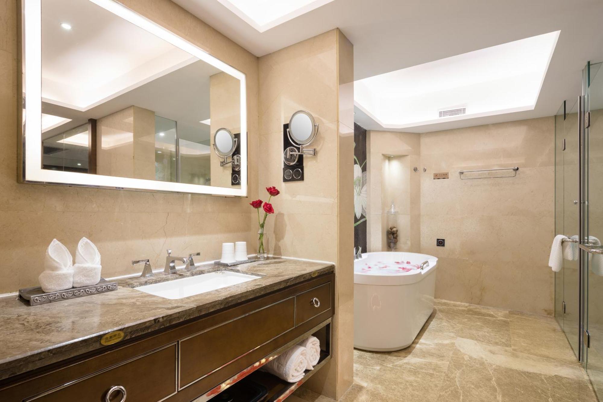Maoming International Hotel מראה חיצוני תמונה
